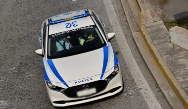 Έσπασε και πυρπόλησε το αυτοκίνητο της γυναίκας του αδελφού του