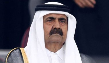Χαμάντ μπιν Χαλίφα Αλ Θάνι: Λιτή η κηδεία του εκλιπόντος Καταριανού ηγέτη στη Ντόχα (βίντεο)