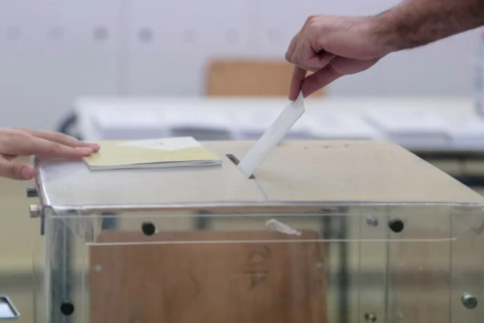 Το σενάριο πρόωρων εκλογών στις 27 Σεπτεμβρίου επιστρέφει δυναμικά λόγω ενεργειακής «βόμβας»