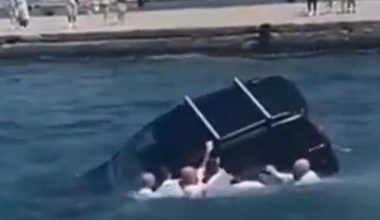 Βίντεο: Οδηγός στην Τεργέστη σώζεται χάρη στη σωτήρια επέμβαση δοκίμων της ιταλικής Στρατιωτικής Ακαδημίας