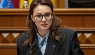 Την παραίτησή της υπέβαλε η πρωθυπουργός της Ουκρανίας Γιούλια Σβιριντένκο