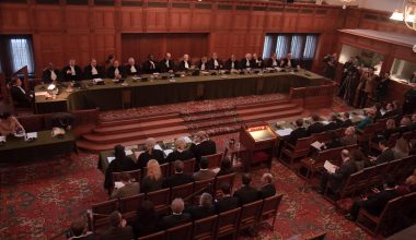 Ολοκληρωτικός πόλεμος  ΗΠΑ κατά Διεθνούς Ποινικού Δικαστηρίου: «Θα το γκρεμίσουμε  τούβλο-τούβλο»!