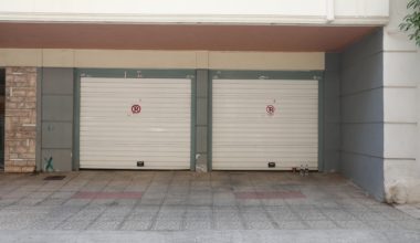 Πειραιάς: Τι εξετάζουν οι αρχές για το ζευγάρι που βρέθηκε νεκρό στο γκαράζ – Το ενδεχόμενο των αναθυμιάσεων