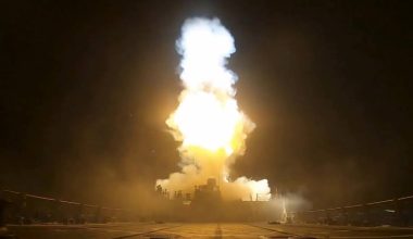 CENTCOM: Επτά ώρες αμερικανικών επιθέσεων στο Ιράν – Χτυπήθηκαν στόχοι κοντά στα Στενά του Ορμούζ