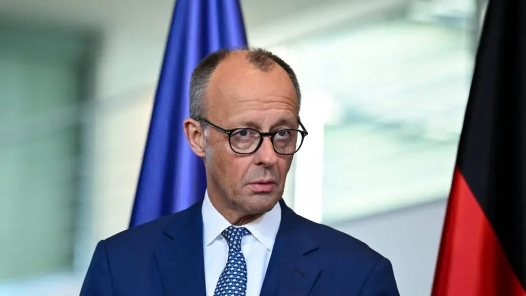 Ο Φ.Μερτς ζητά από τους ψηφοφόρους να μην ψηφίσουν το AfD και να μην ενημερώνονται από τα κοινωνικά δίκτυα!
