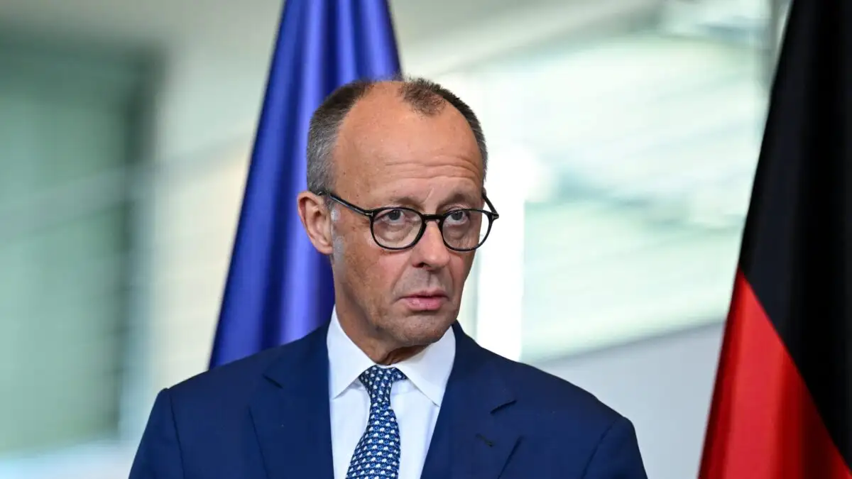 Ο Φ.Μερτς ζητά από τους ψηφοφόρους να μην ψηφίσουν το AfD και να μην ενημερώνονται από τα κοινωνικά δίκτυα!