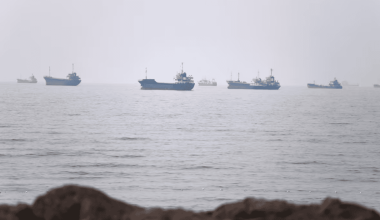 Φρουροί της Επανάστασης: «Τα Στενά του Ορμούζ θα παραμείνουν κλειστά μέχρι να σταματήσουν οι επιθέσεις των ΗΠΑ»