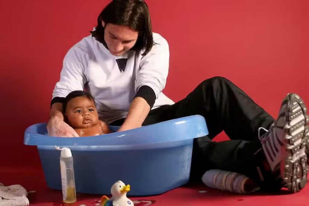 Λ.Μέσι και Λ.Γιαμάλ: Από την φωτογράφιση της UNICEF, αντίπαλοι στον τελικό του Μουντιάλ μετά από 19 χρόνια (φώτο)
