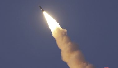 Ουκρανία: Δοκιμή βαλλιστικού πυραύλου λίγο πριν την αποχώρηση του Μ.Φέντοροφ από το υπουργείο Άμυνας