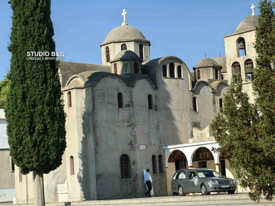 Άργος: «Ράγισαν» καρδιές στην κηδεία του 20χρονου Θοδωρή που σκοτώθηκε από πυρά αστυνομικών