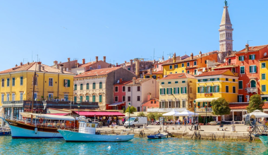 Rovinj: Η παραθαλάσσια «ζωγραφιά» της Κροατίας που μαγεύει με τα χρώματα και την ατμόσφαιρά της
