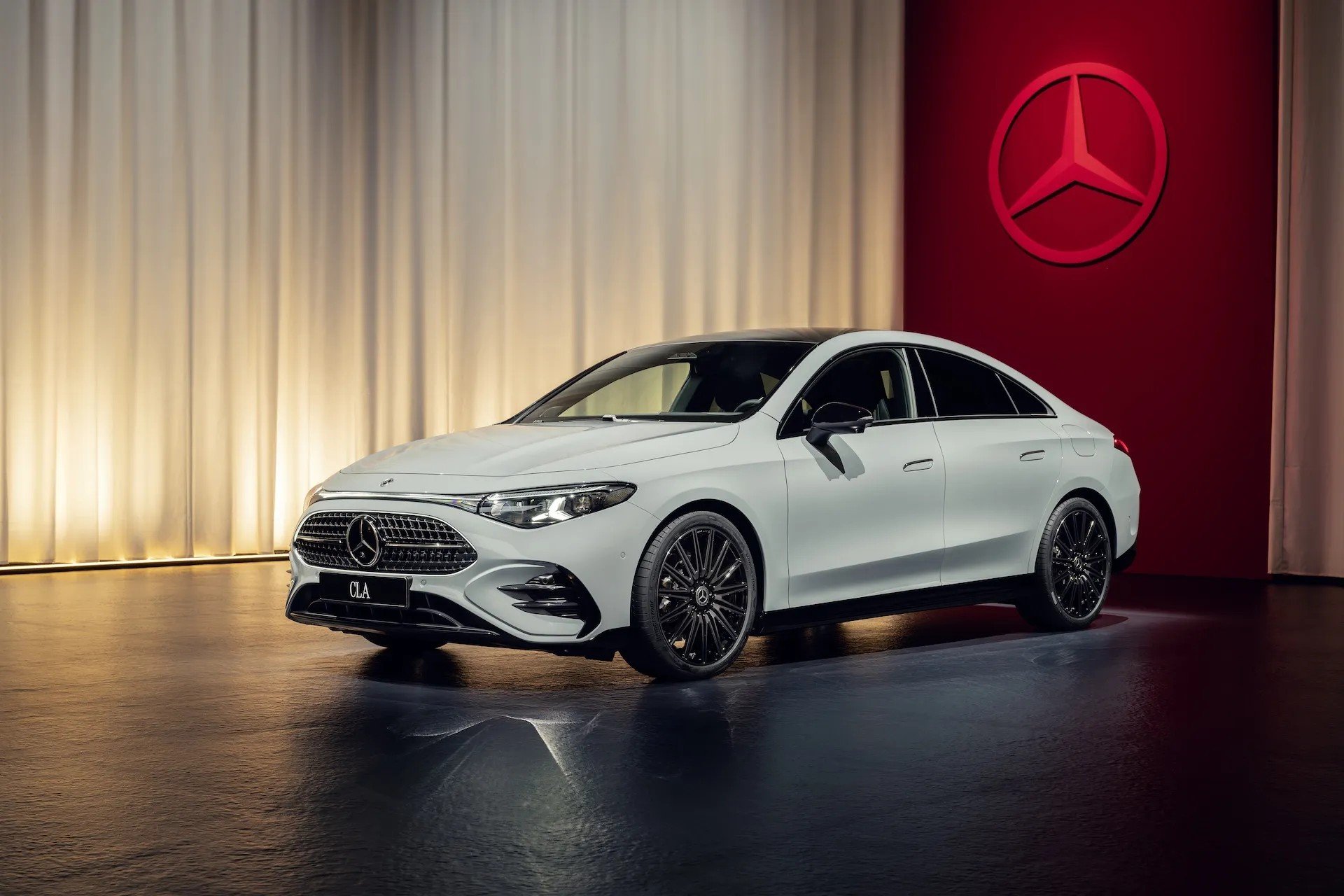 Η Mercedes εγκαθιστά κινεζικούς κινητήρες στα υβριδικά της!