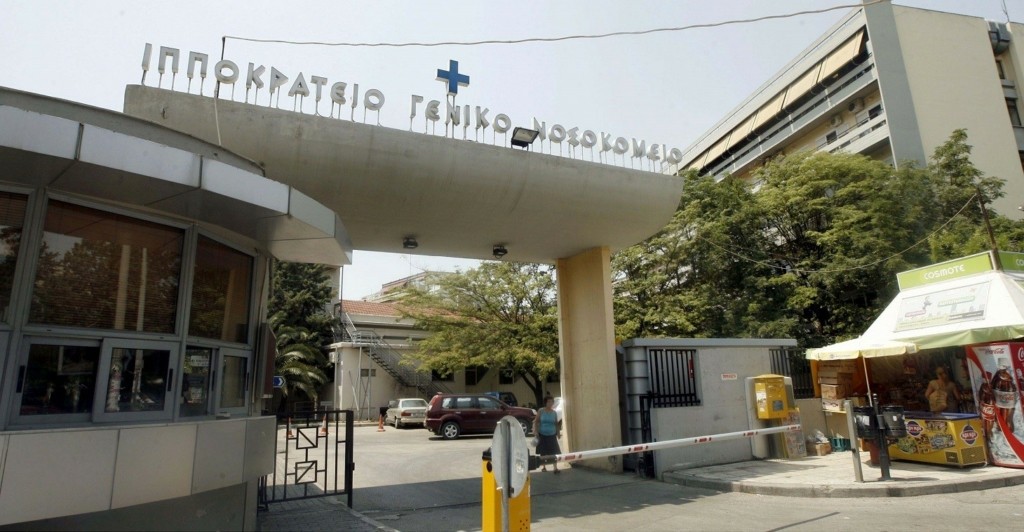 Aστραπιαία αντανακλαστικά της ΕΛΑΣ και του ΕΚΑΒ για τη διακομιδή μωρού στο Ιπποκράτειο Νοσοκομείο