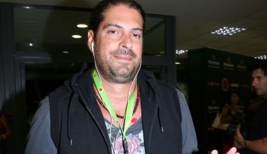 Λ.Καριέρε: Συγκινεί το «αντίο» της ετεροθαλής αδερφής του – «Δεν υπάρχουν λόγια» (φωτο)