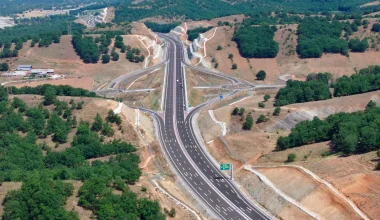 Οι παθογένειες πίσω από τον «χρυσό» αυτοκινητόδρομο Ε-65: Πόσο τον πληρώσαμε για να ολοκληρωθεί μετά από 25 χρόνια!