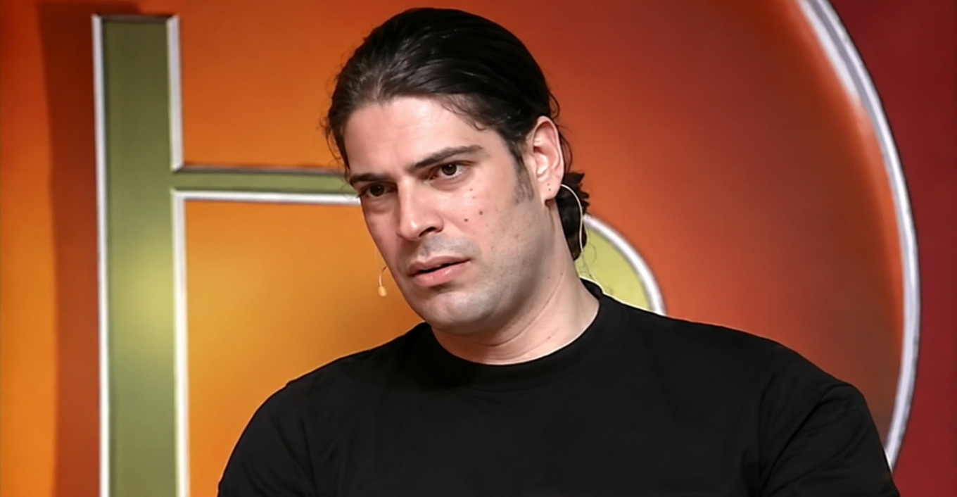 Σε κλίμα βαθιάς θλίψης το «τελευταίο αντίο» στον Λορέντζο Καριέρε – Δείτε φωτογραφίες