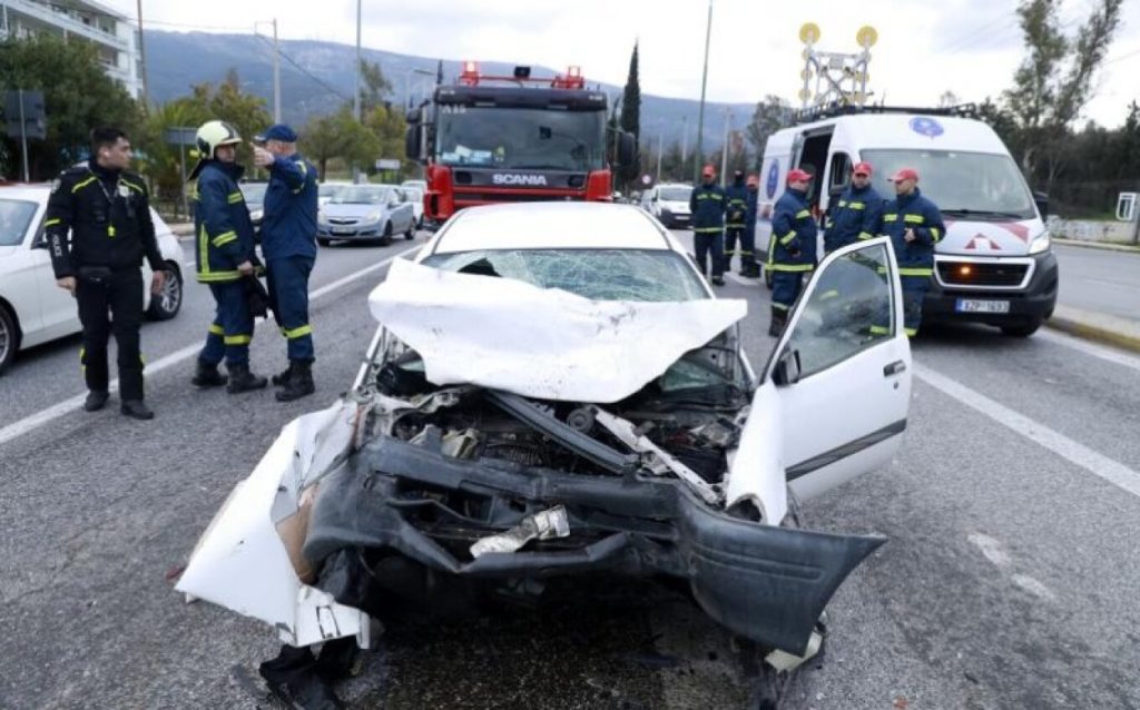 «Βάφτηκε» με αίμα ξανά η άσφαλτος στη Χαλκιδική: Νεκρός 19χρονος οδηγός ΙΧ μετά από σφοδρή σύγκρουση με άλλο όχημα