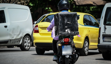 Χωρίς delivery ο τελικός του Μουντιάλ: Στάση εργασίας από τους διανομείς μέχρι τα μεσάνυχτα