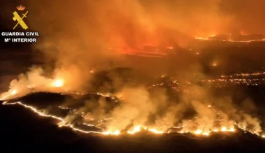 Δραματικές στιγμές στην Ισπανία από τις τεράστιες φωτιές: Στάχτη 280.000 στρέμματα σε δύο πύρινα μέτωπα