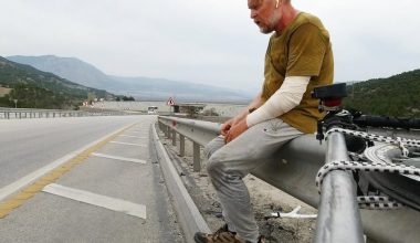 Περπατά 27 χρόνια για να κερδίσει το πιο απίθανο στοίχημα της ζωής του