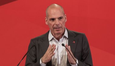 Γ.Βαρουφάκης: «Μη αυτοδυναμία ΝΔ, αποχώρηση Μητσοτάκη και συγκυβέρνηση ΝΔ, ΠΑΣΟΚ και Τσίπρα»!