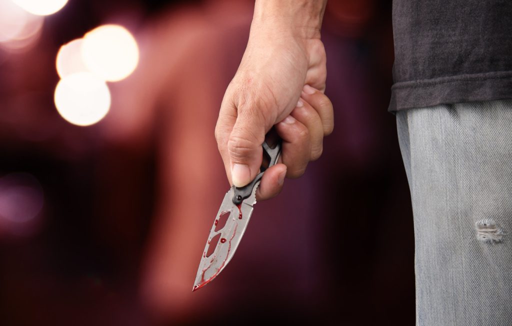 Μεθυσμένος Αλβανός έσπειρε τον τρόμο στον Κολωνό: Μαχαίρωσε με φαλτσέτα άνδρα μέσα σε φούρνο