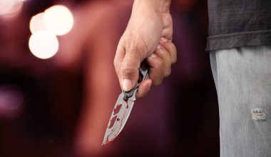 Μεθυσμένος Αλβανός έσπειρε τον τρόμο στον Κολωνό: Μαχαίρωσε με φαλτσέτα άνδρα μέσα σε φούρνο
