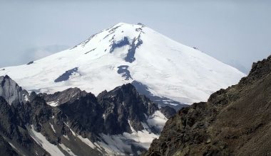 Τραγικός θάνατος για 11χρονο στο όρος Ελμπρούς: Ο πατέρας παρέμενε δίπλα στη σορό του παιδιού του!