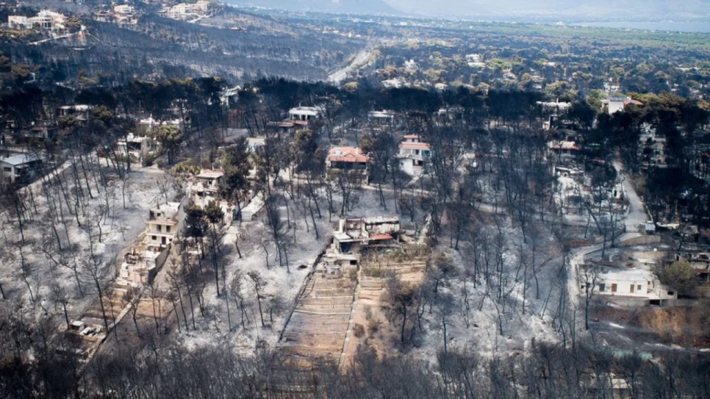 Φωτιά στο Μάτι: Στον Άρειο Πάγο προσφεύγουν συγγενείς των θυμάτων για τον ομαδικό τάφο στη Νέα Μάκρη