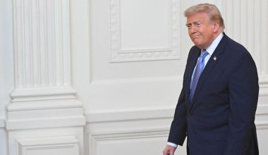 Ν.Τραμπ για το Ιράν: «Παραμύθια ότι ελέγχουν τα Στενά του Ορμούζ – Τους χτυπήσαμε πολύ σκληρά για να μάθουν»