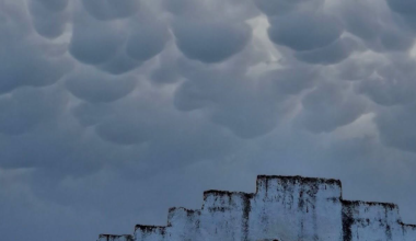 Τι είναι τα σύννεφα mammatus που καταγράφηκαν στην Κομοτηνή: Πού οφείλεται το φαινόμενο (φωτο)