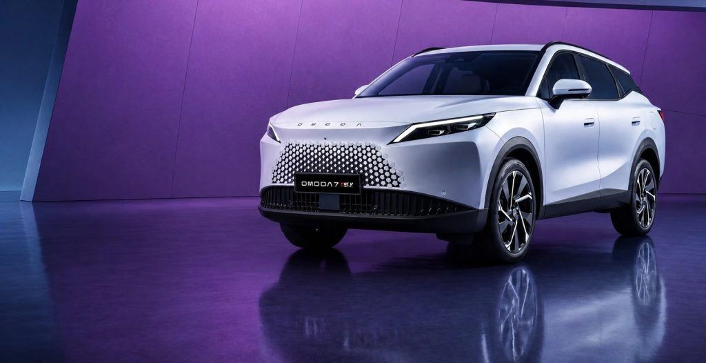 Νέο Omoda 7: Το plug-in hybrid SUV της Chery βάζει στο στόχαστρο MG και BYD