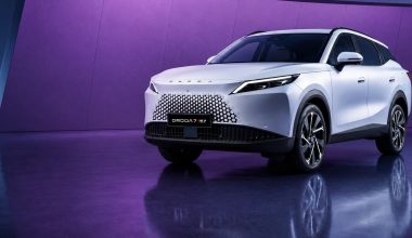 Νέο Omoda 7: Το plug-in hybrid SUV της Chery βάζει στο στόχαστρο MG και BYD