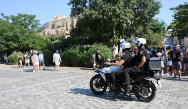 «Βαρύ» το κατηγορητήριο για τον 60χρονο που μαχαίρωσε δύο Ελληνοαμερικανούς τουρίστες κοντά στην Ακρόπολη