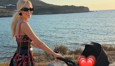 Στην Παναγία την Εκατονταπυλιανή η Κ.Καινούργιου: Αποκάλυψε ότι είχε κάνει τάμα – Δείτε φωτογραφίες