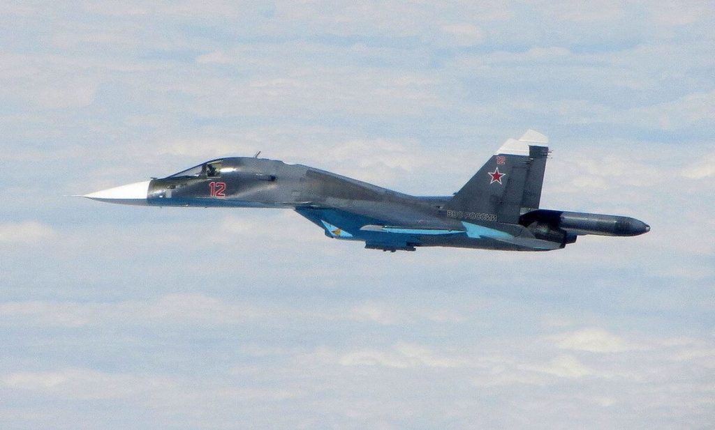 Η ρωσική Αεροπορία δεν χαμπαριάζει: Su-34 ισοπέδωσε αστραπιαία ολόκληρο κτίριο με Ουκρανούς στο Ορέχοβο (βίντεο)