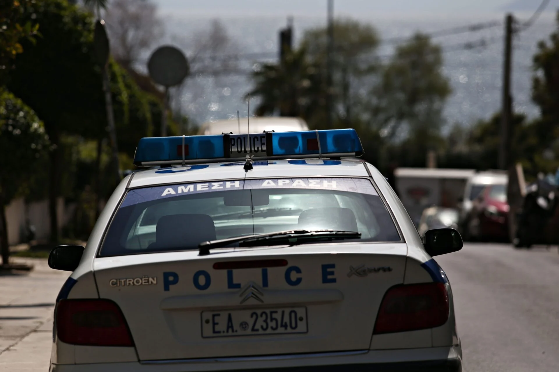 Στη φυλακή ο 25χρονος που έβγαλε μαχαίρι 34 εκατοστών και μαχαίρωσε πατέρα και γιο στην Κρεμαστή Ρόδου