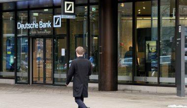 Έφοδος σε κεντρικά γραφεία Deutsche Bank στη Φρανκφούρτη – Έρευνα για συναλλαγές Cum-Cum
