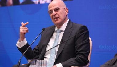 Ν.Δένδιας για Μ.Λίντα: «Άφησε ανεξίτηλο το αποτύπωμά της στο ελληνικό τραγούδι»