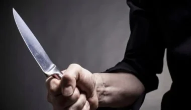 Θεσσαλονίκη: Γυναίκα απείλησε με μαχαίρι τον σύντροφό της επειδή… βαριόταν στις διακοπές