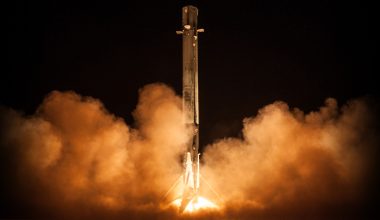 Πύραυλος της SpaceX θα συντριβεί στη Σελήνη στις 5 Αυγούστου – Θα δημιουργήσει νέο κρατήρα