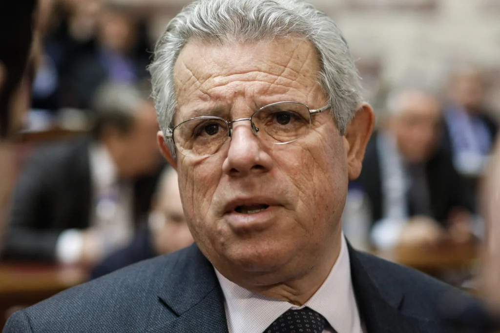 «Πυρά» εκ των έσω για τα σπιτάκια ανακύκλωσης – Ο Γ.Βλάχος ζητά στοιχεία δαπάνης από τον υπουργό Περιβάλλοντος