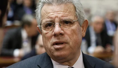 «Πυρά» εκ των έσω για τα σπιτάκια ανακύκλωσης – Ο Γ.Βλάχος ζητά στοιχεία δαπάνης από τον υπουργό Περιβάλλοντος