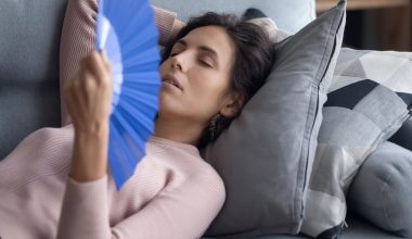 Πώς να δροσίσετε το σπίτι τη νύχτα χωρίς κλιματιστικό – Η σωστή χρήση του ανεμιστήρα