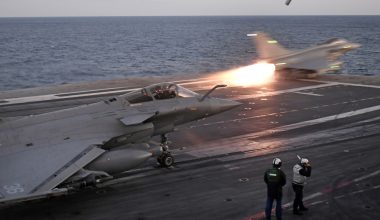 Νέο κύμα αμερικανικών αεροπορικών πληγμάτων κατά του Ιράν – Τι ανακοίνωσε η CENTCOM