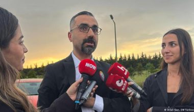 Τουρκία: Νέα σύλληψη δημοσιογράφου της DW προκαλεί αντιδράσεις – Στο επίκεντρο η ελευθερία του Τύπου