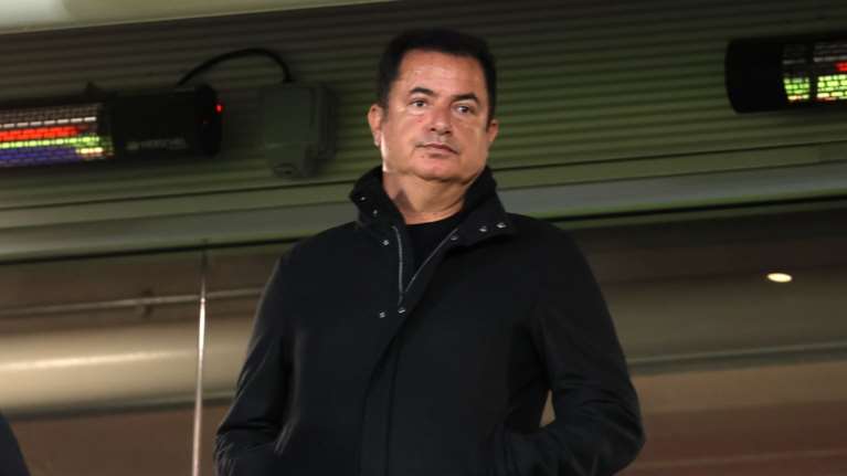 Ο Ατζούν… προέβλεψε στο X τις μεταγραφές της Χαλ – Τι ποσοστό έδωσε για τον Κ.Τζολάκη (φώτο)