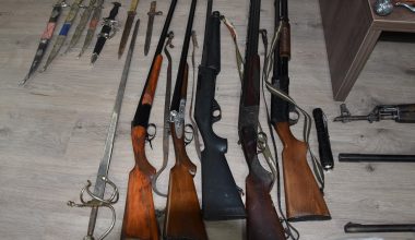 Ισπανία: Oικογένεια κληρονόμησε δύο αποθήκες και βρέθηκε μπροστά σε οπλοστάσιο 33 τόνων!