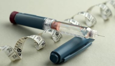 Τα ενέσιμα φάρμακα αδυνατίσματος συνδέονται με αυξημένο κίνδυνο τριχόπτωσης – Τι έδειξαν νέες μελέτες