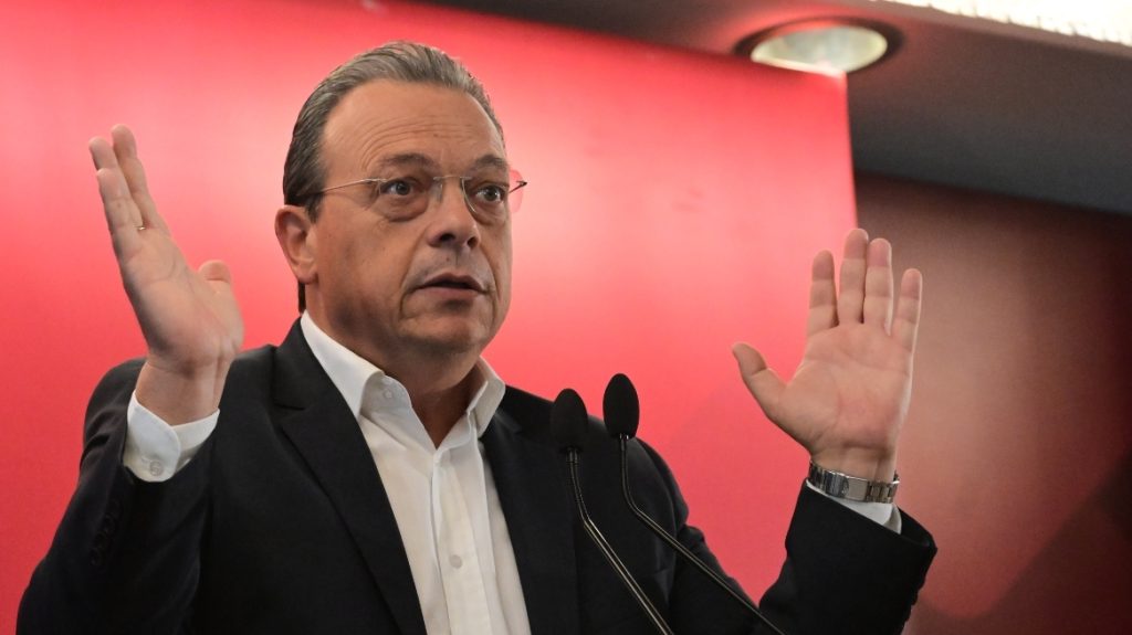 Σ.Φάμελλος: Δάσκαλε που δίδασκες…